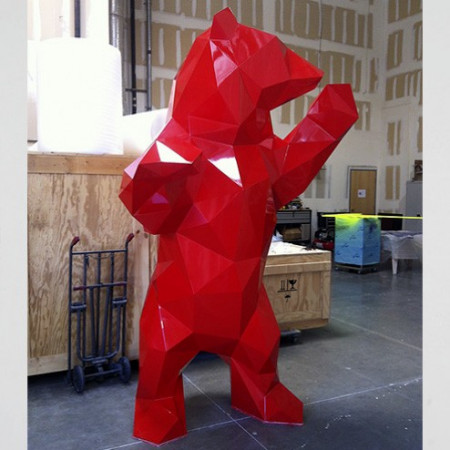 Полигональная скульптура медведь под заказ