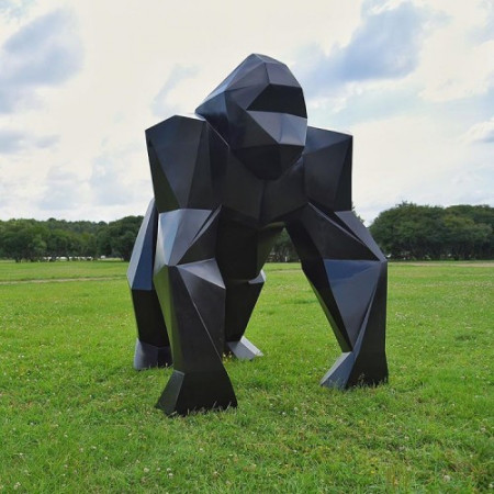 Полигональная скульптура горилла под заказ.